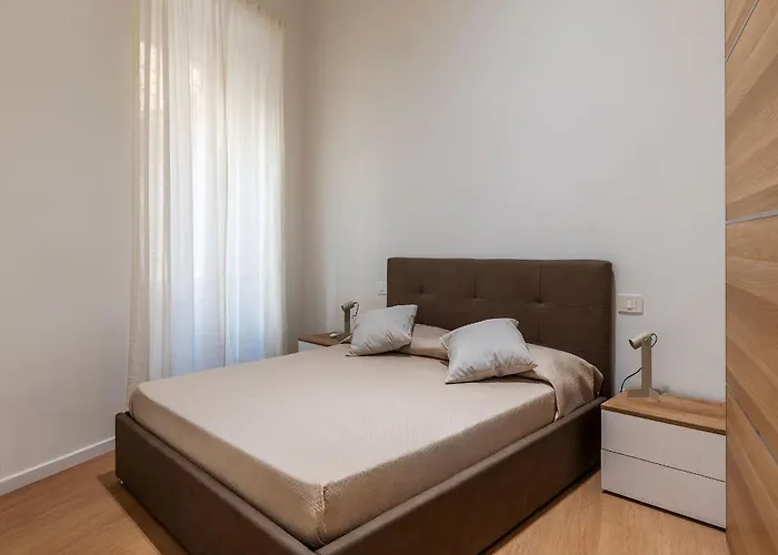 Guesthost - Elegant Flat Prati & Ottaviano Ma * Rome