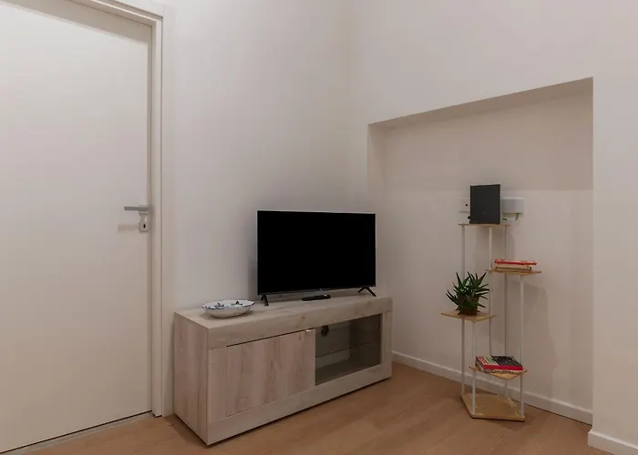 Guesthost - Elegant Flat Prati & Ottaviano Ma Appartement *