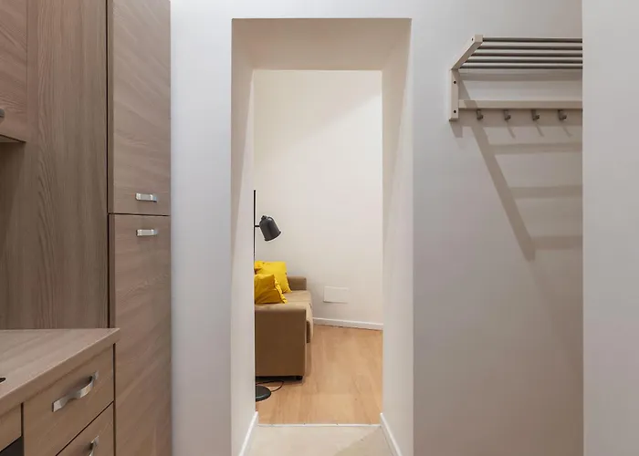 Guesthost - Elegant Flat Prati & Ottaviano Ma * Rome