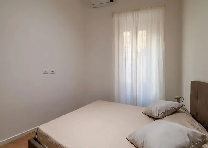 Guesthost - Elegant Flat Prati & Ottaviano Ma *